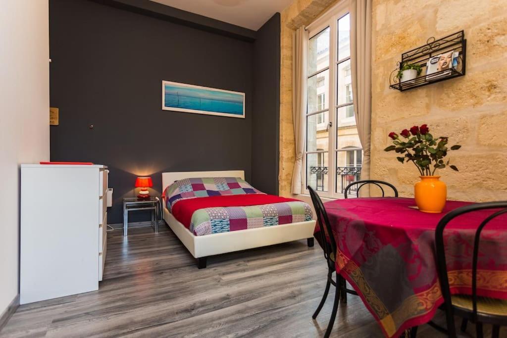 Apparts En Ville Place De La Bourse Bordeaux Exterior foto