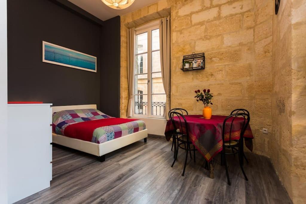 Apparts En Ville Place De La Bourse Bordeaux Exterior foto